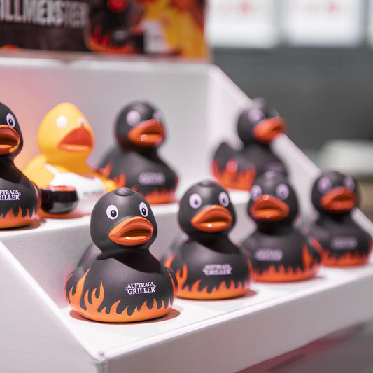 Quietsche-Ente Flammen mit Slogan Auftragsgriller Kuhlesprüche