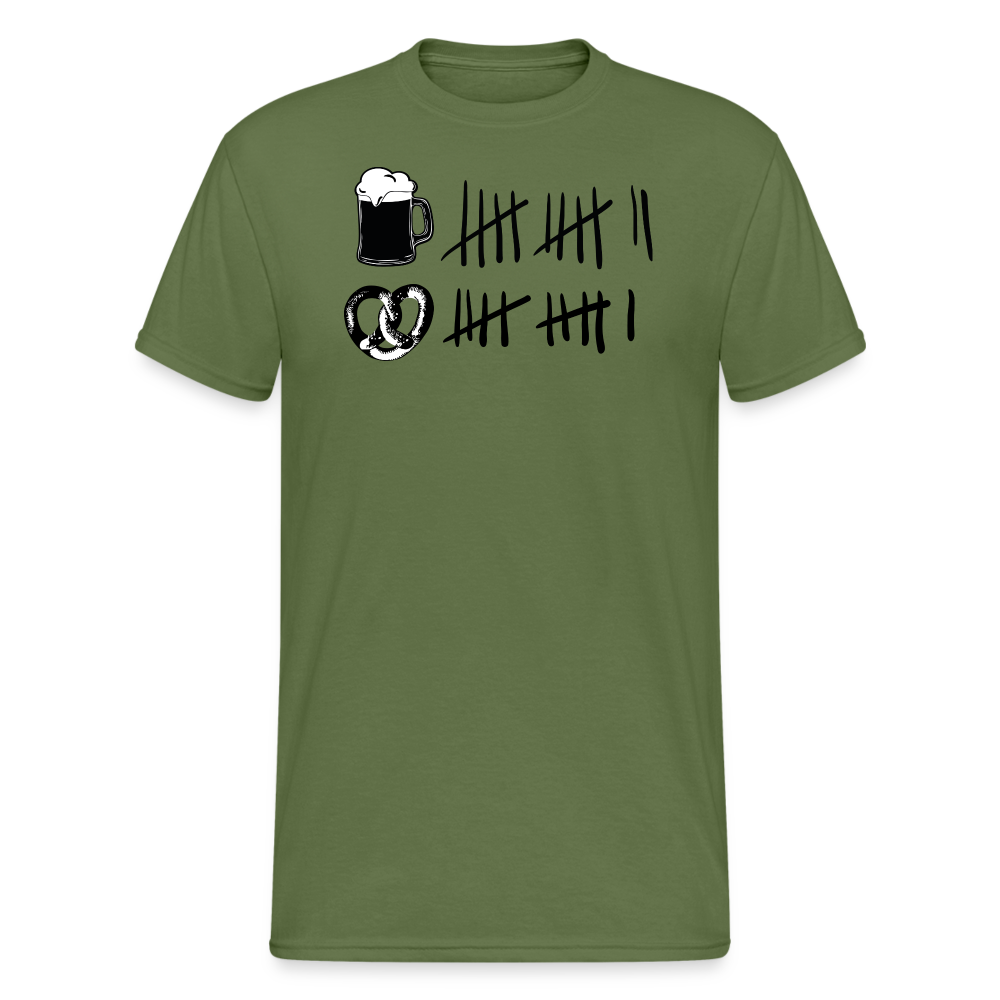 Oktoberfest beer & pretzels - Militärgrün