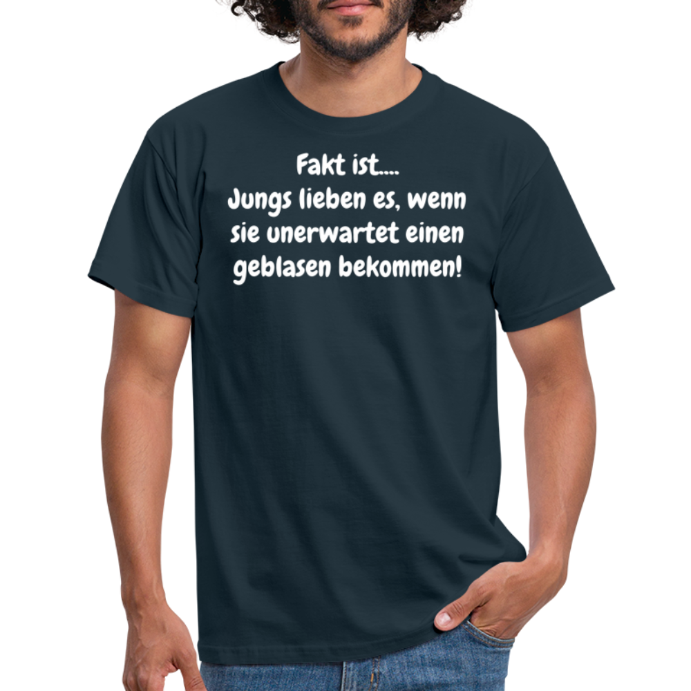 Fakt ist.... Jungs lieben es, wenn sie unerwartet einen geblasen bekommen! - Navy