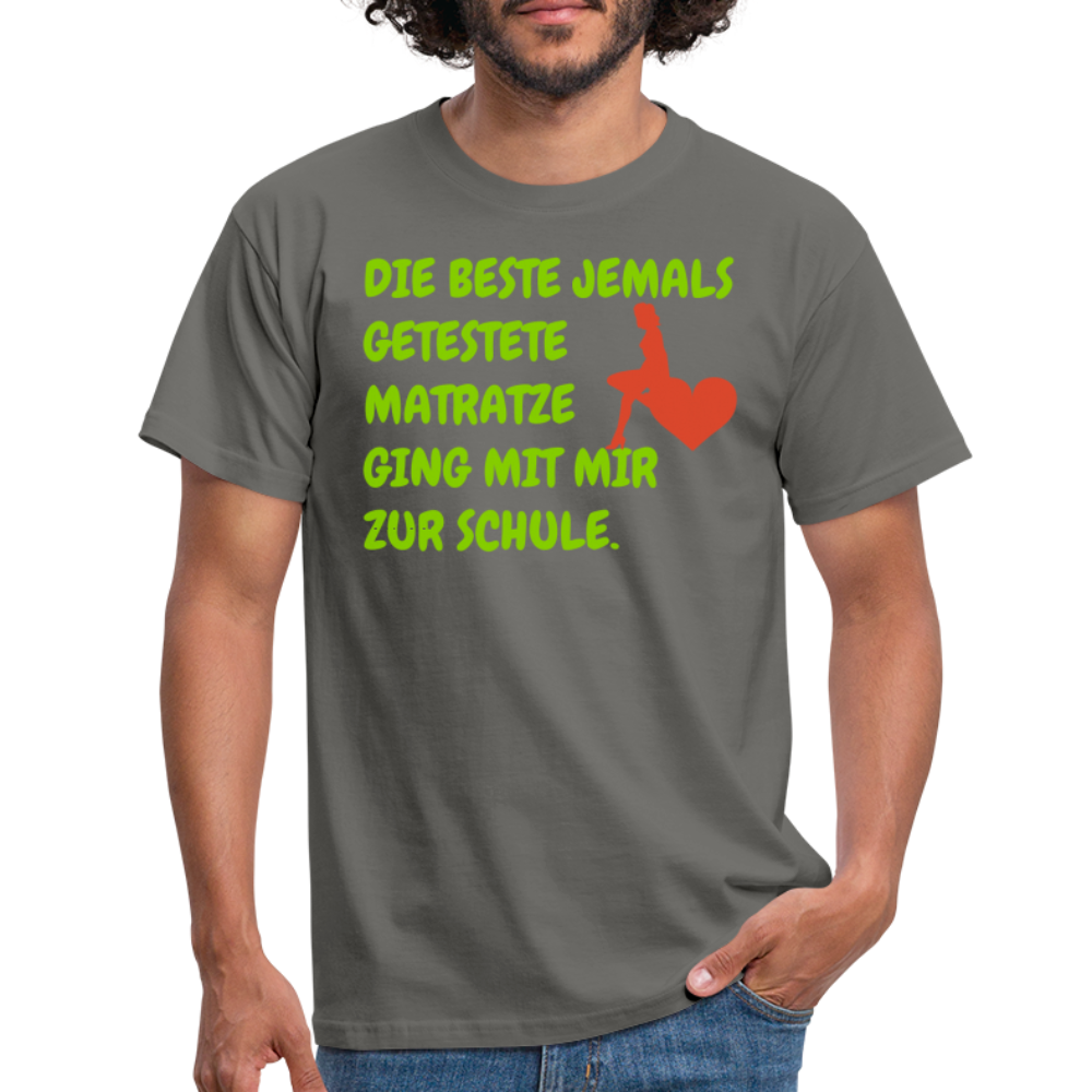 DIE BESTE JEMALS GETESTETE MATRATZE GING MIT MIR ZUR SCHULE. - Graphit